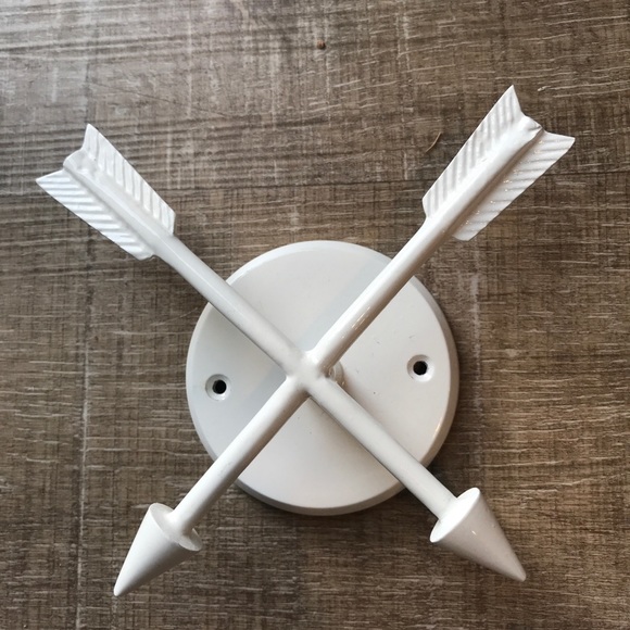 🛑SOLD! Set of 3 White Arrow Wall Books 🛑 - Picture 2 of 5